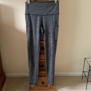 Aerie grey leggings with side pockets
